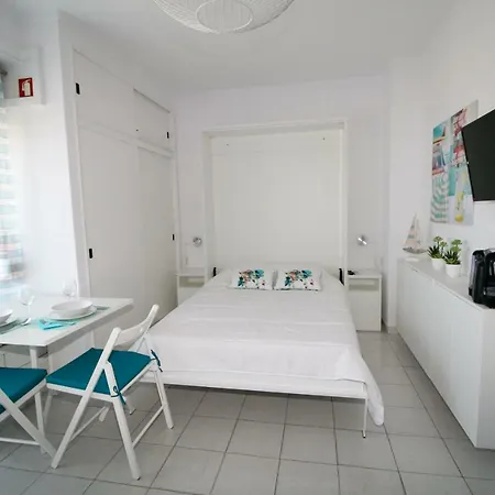 Cozy Front Beach Ii 아파트