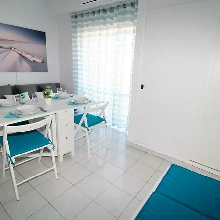 Cozy Front Beach Ii 아파트
